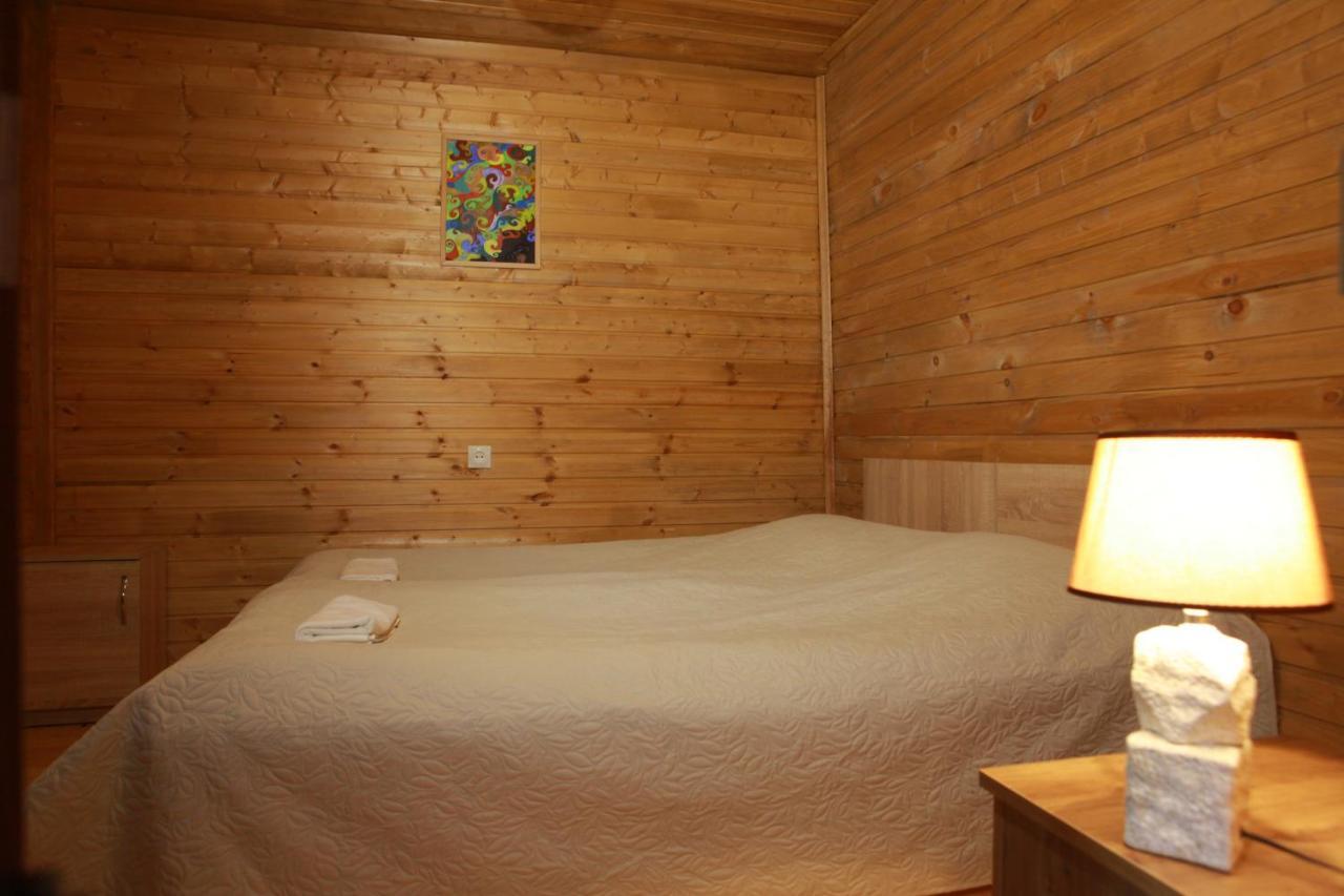 Lodge Woodside